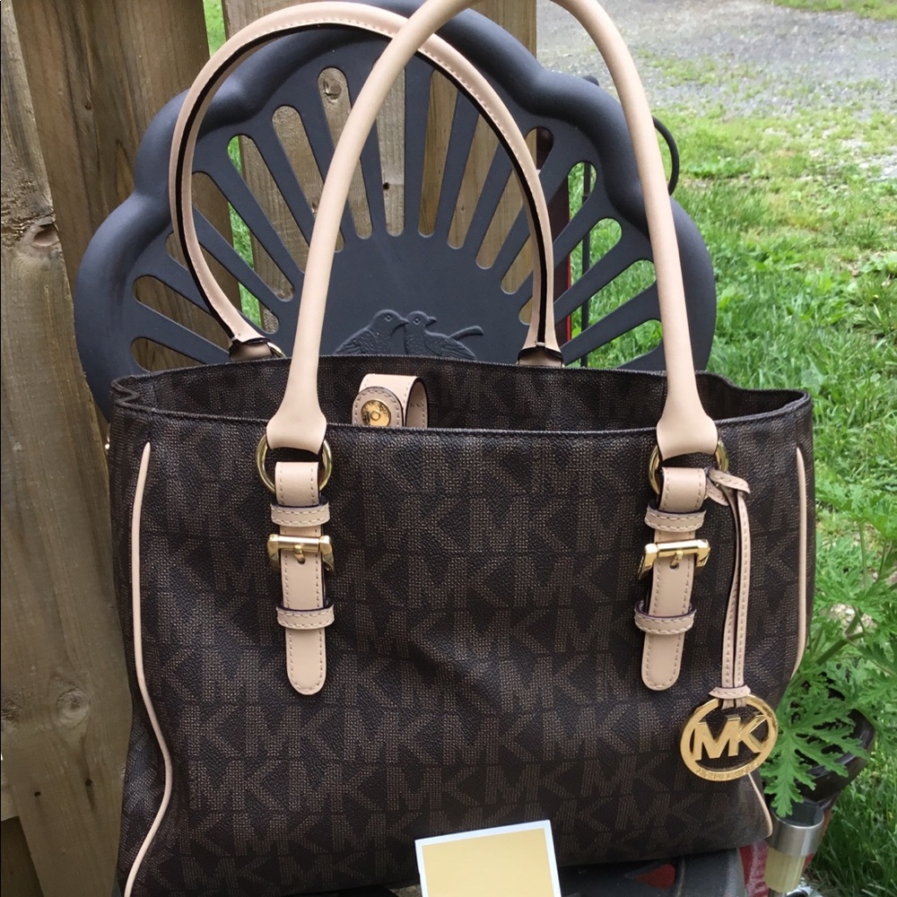 JET SET  MK SIGNATURE
TRAVEL TOTE